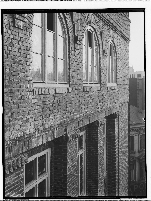 Vorschaubild von Finanzamt Gänsemarkt [Finanzdeputation Hamburg] (Hamburg-Neustadt): Detail einer Fensterfront