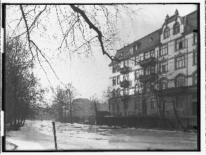 Vorschaubild von Bergedorf (Hamburg-Bergedorf): Landschaft mit Häusern im Hintergrund: Ernst-Mantius-Str. 12