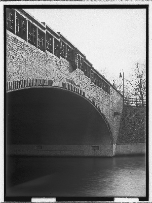 Vorschaubild von Schleidenbrücke (Hamburg-Winterhude): Brückenbogen