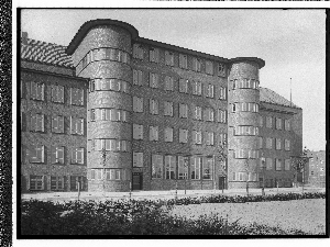 Vorschaubild von Schule Langenfort (Hamburg-Barmbek): Ansicht Mittelbau