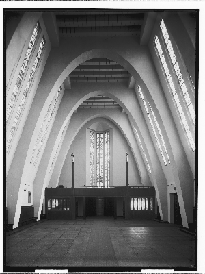 Vorschaubild von Krematorium Ohlsdorf (Hamburg-Ohlsdorf): Große Halle, Westseite