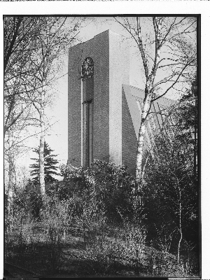 Vorschaubild von Krematorium Ohlsdorf (Hamburg-Ohlsdorf): Stirnansicht, seitlich gesehen