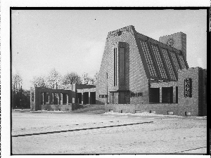 Vorschaubild von Krematorium Ohlsdorf (Hamburg-Ohlsdorf): Gesamtansicht von hinten