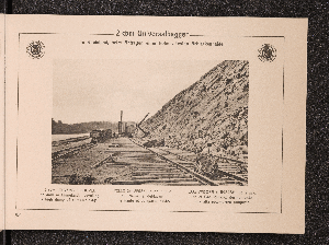 Vorschaubild von 2 cbm Universalbagger, im Rheinland, beim Abtragen einer hohen, festen Schlackenhalde.
